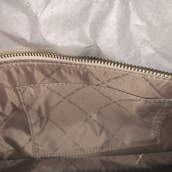 Michael Kors Purse and Wallet set Arlo Light Cream Leather  Shoulder Bag NWT - Picture 9 of 14